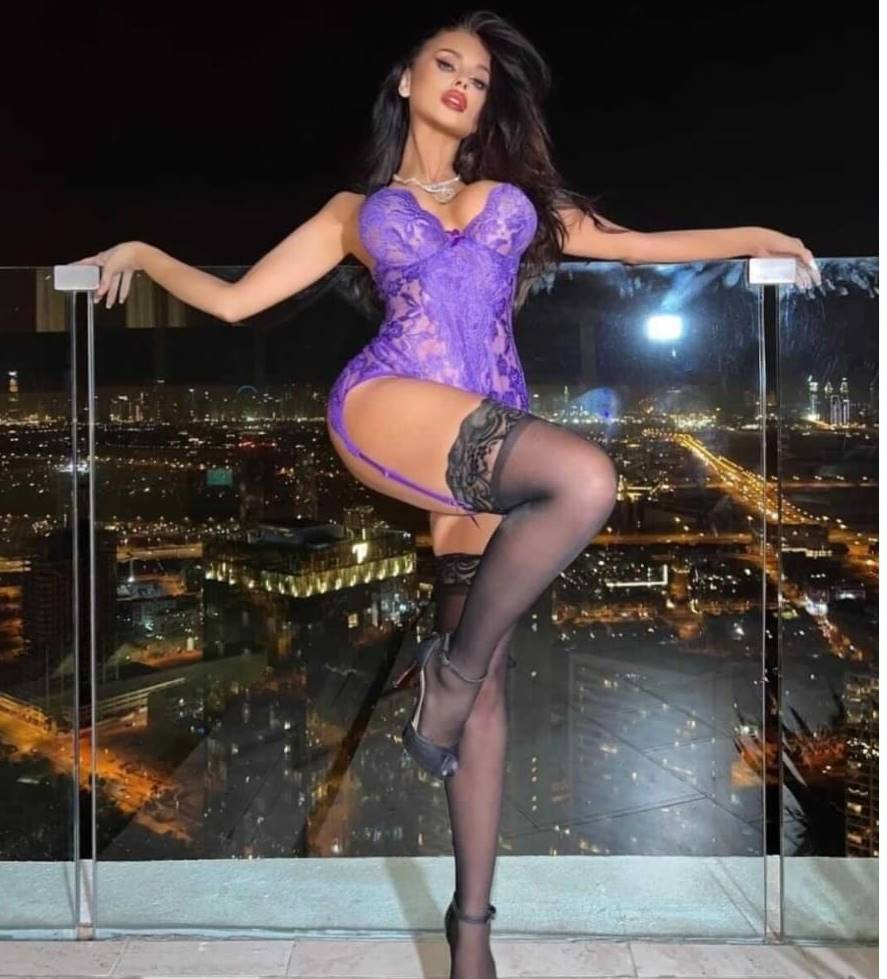Sefaköy Escort Bayan Didemle Bir Geceye Adım Atın
